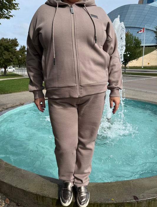 Active & Stylish – Cozy Lacost Fleece Set ✨