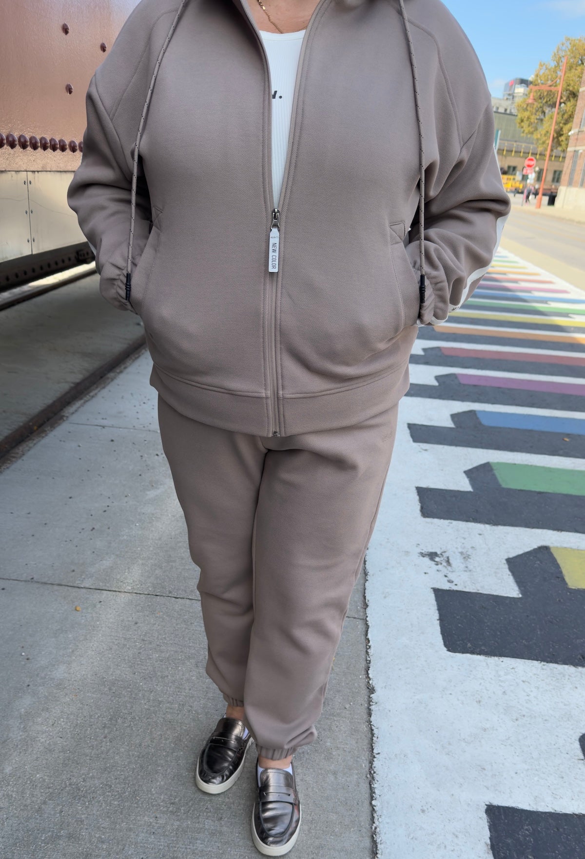 Premium zipper hoodie and straight-leg pants – By Zola women’s fashion