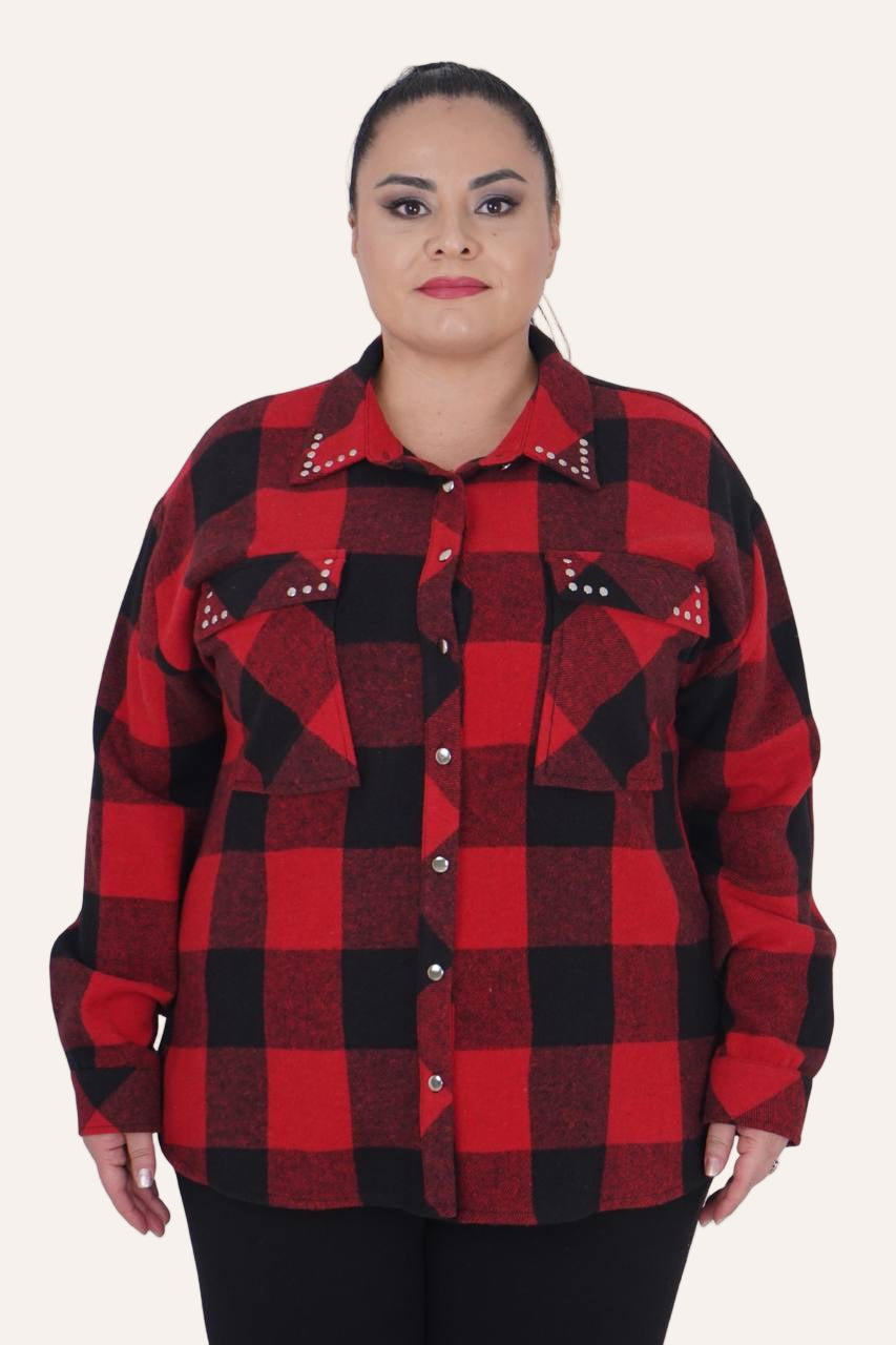 Plus-size model wearing red–black check shirt front view