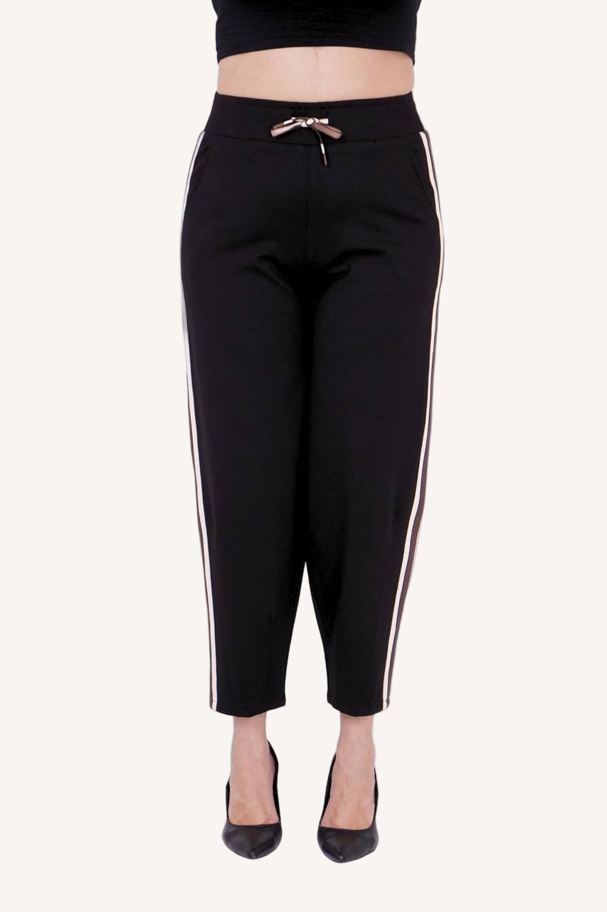 🖤 Active & Stylish – Luxe Stripe Trousers