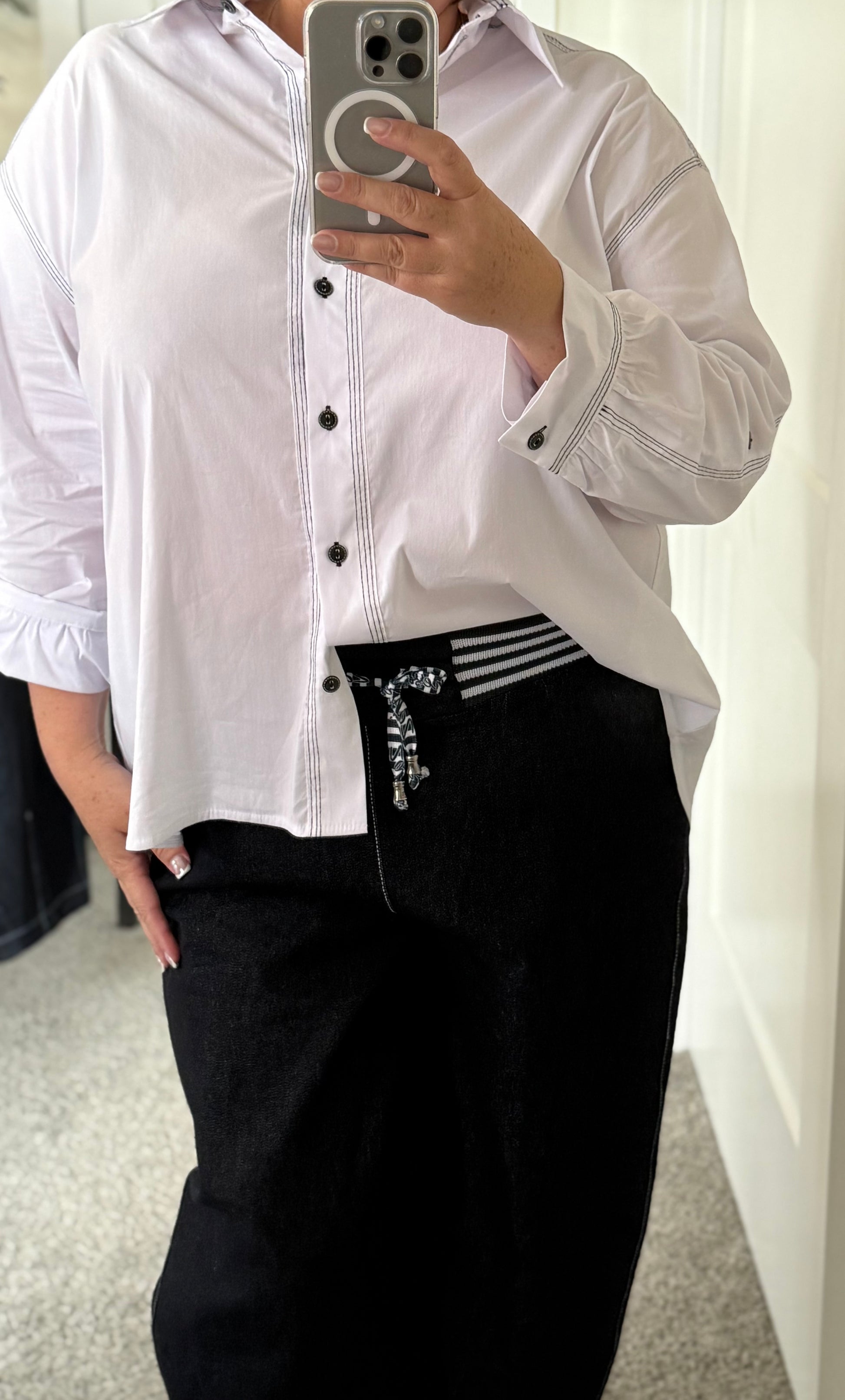 Natural white plus-size shirt for modern everyday look – By Zola City Chic Collection