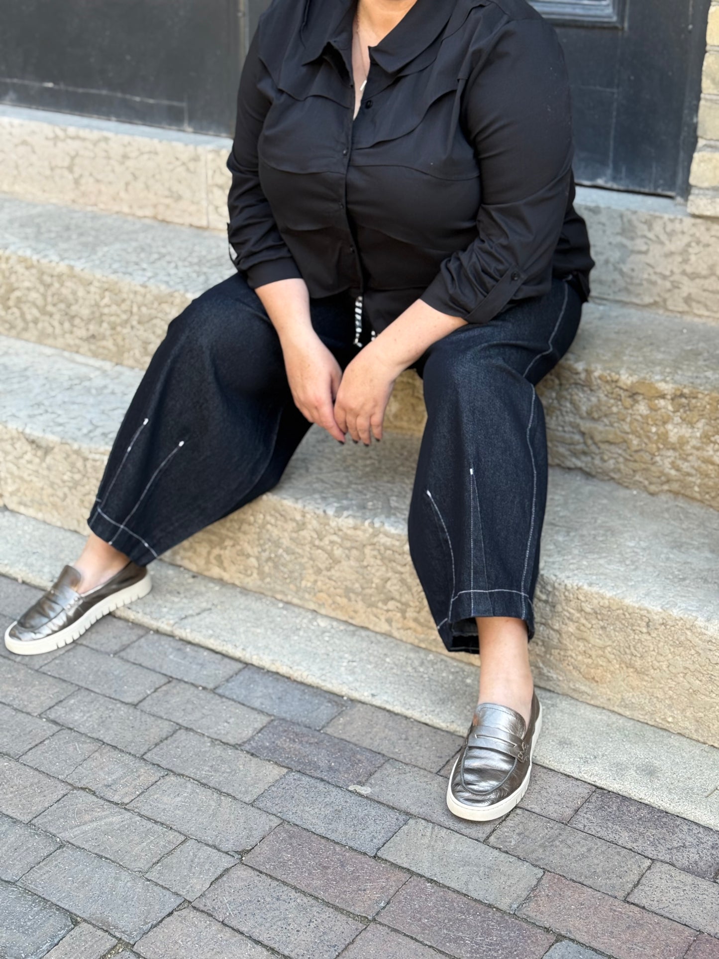 💙 City Shape – Sculpted Denim Luxe Stretch Trousers