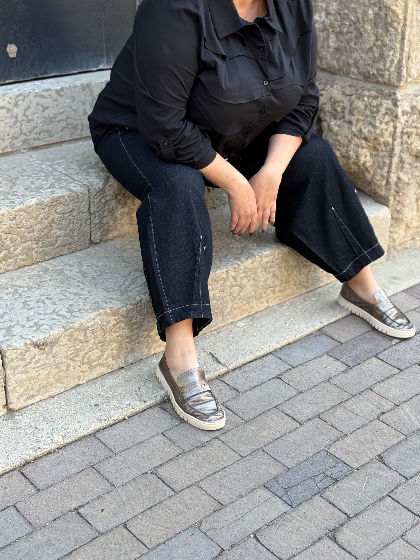 💙 City Shape – Sculpted Denim Luxe Stretch Trousers