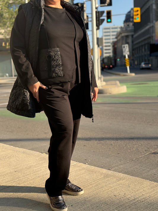 Front view of plus-size model in City Chic City Comfort Suit, 3-piece black set, size 2XL–4XL.