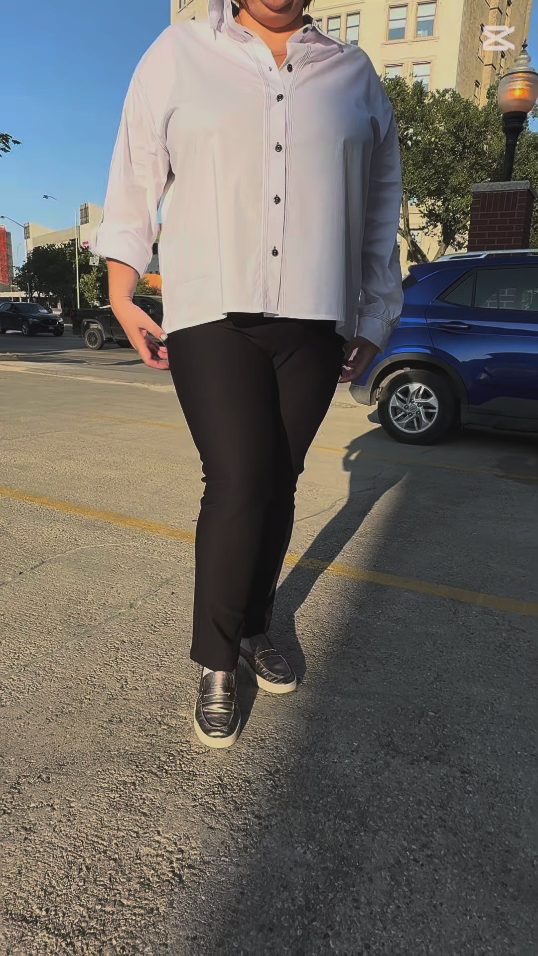 Women’s cotton white shirt in plus sizes – By Zola Winnipeg