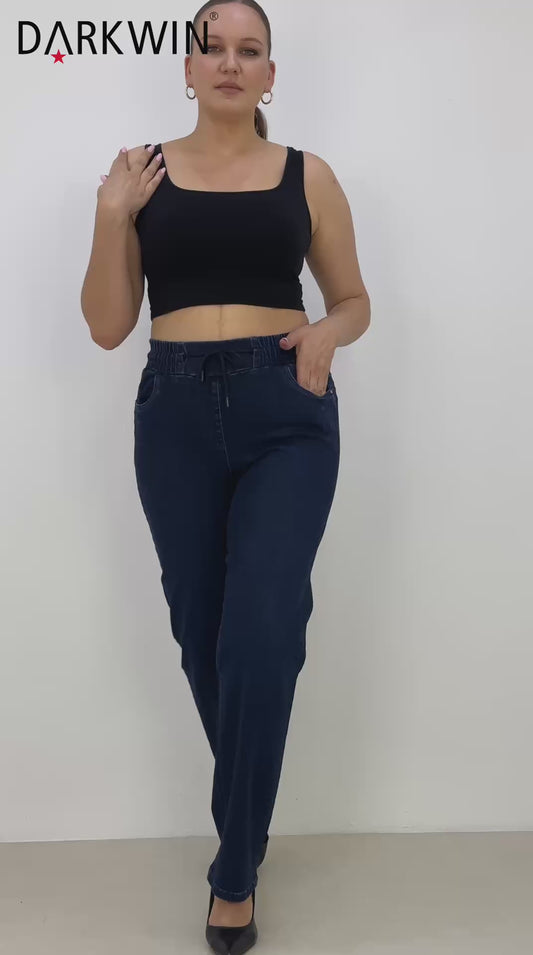 Deep indigo stretch jeans for plus-size women – By Zola